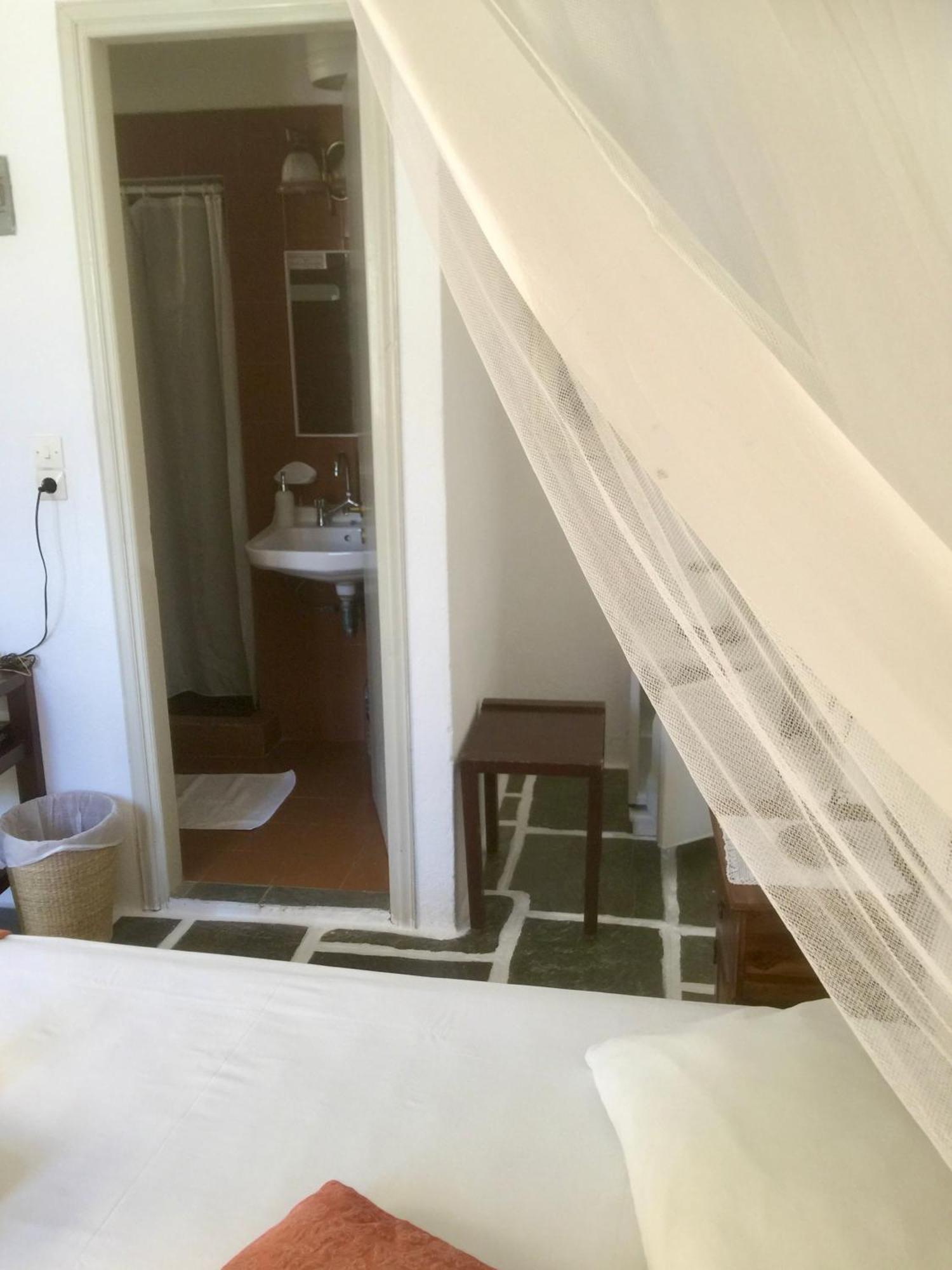 Fanivevisgarden Hotel Folegandros Town Exterior photo
