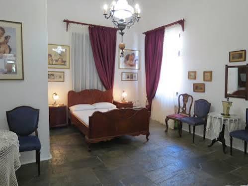 Fanivevisgarden Hotel Folegandros Town Exterior photo